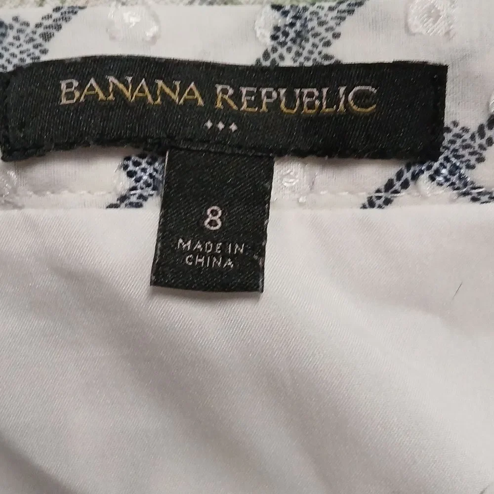 Banana Republic Factory  Skirt Mini  White Blue Pattern Lined Sz 8 NWOT
